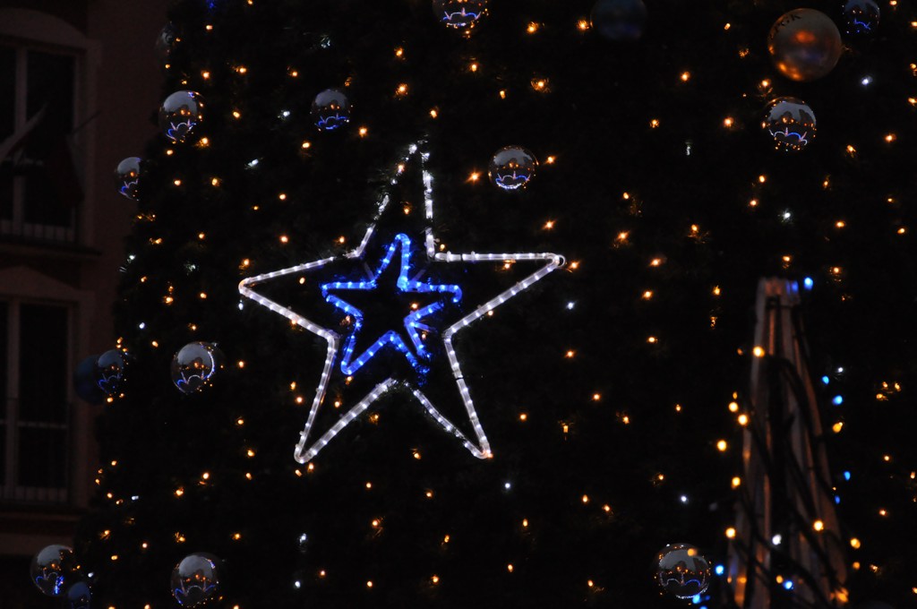 Iluminacja świąteczna w Rynku