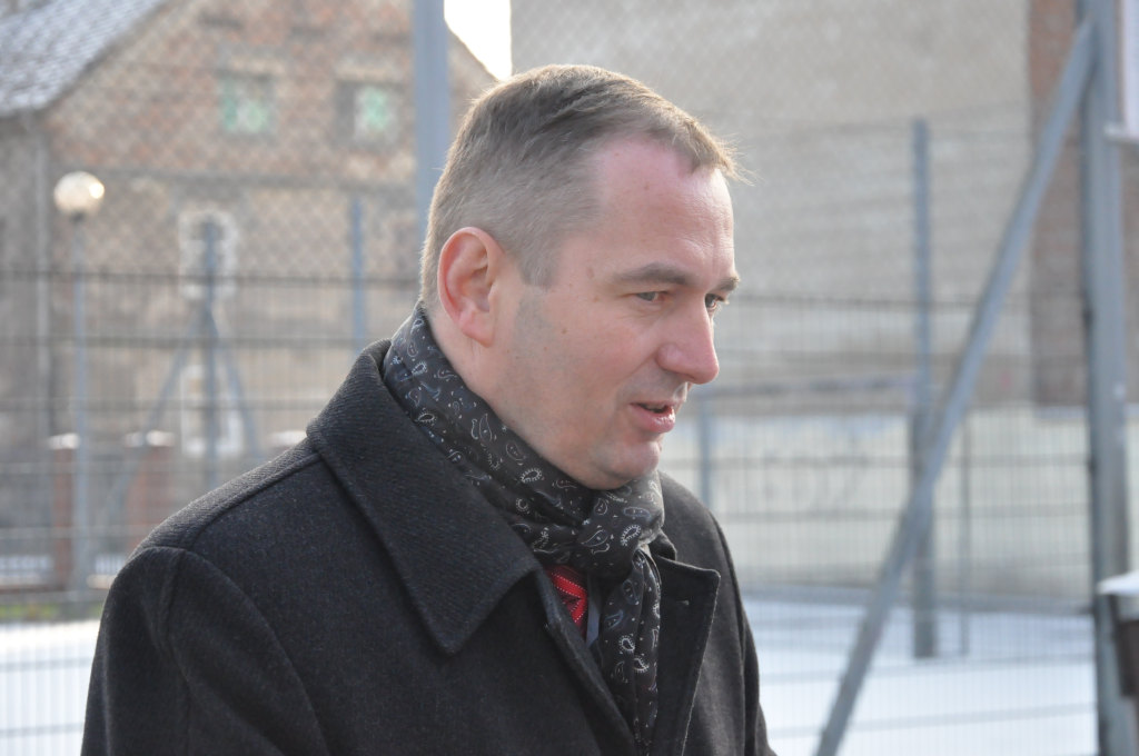 Mikołaj sprezentował plac zabaw uczniom SP nr 1
