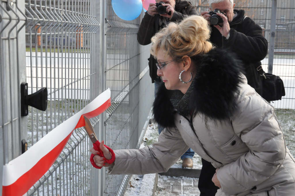 Mikołaj sprezentował plac zabaw uczniom SP nr 1