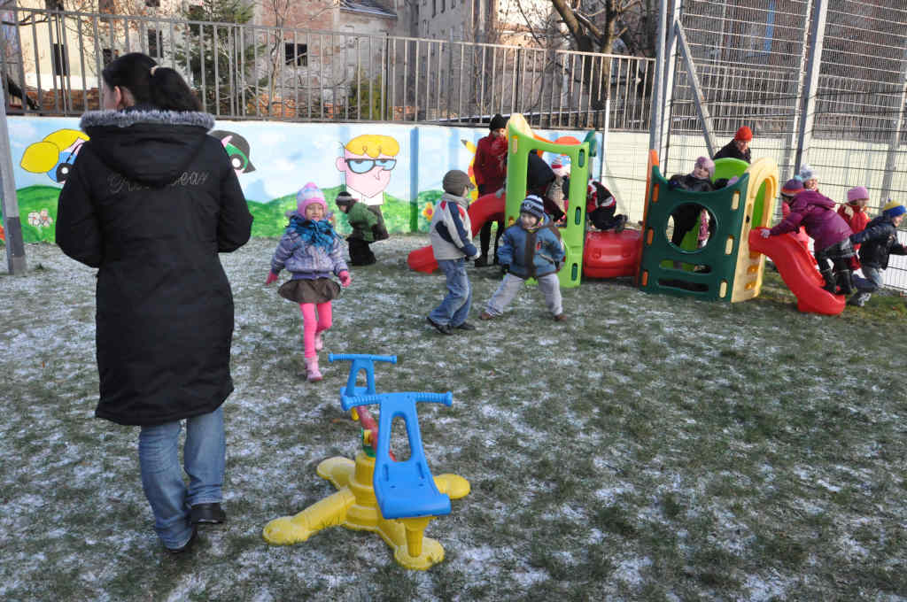 Mikołaj sprezentował plac zabaw uczniom SP nr 1
