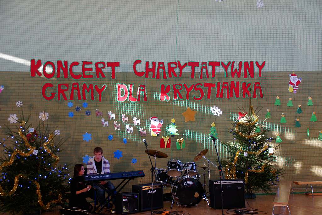 Koncert charytatywny w VI LO - cz1