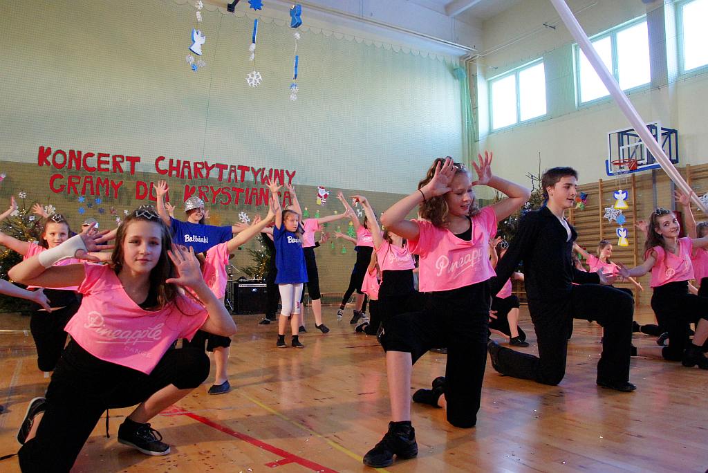 Koncert charytatywny w VI LO - cz1
