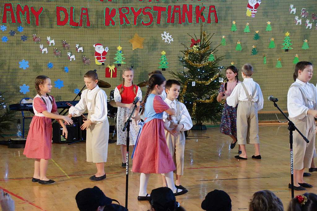 Koncert charytatywny w VI LO - cz1