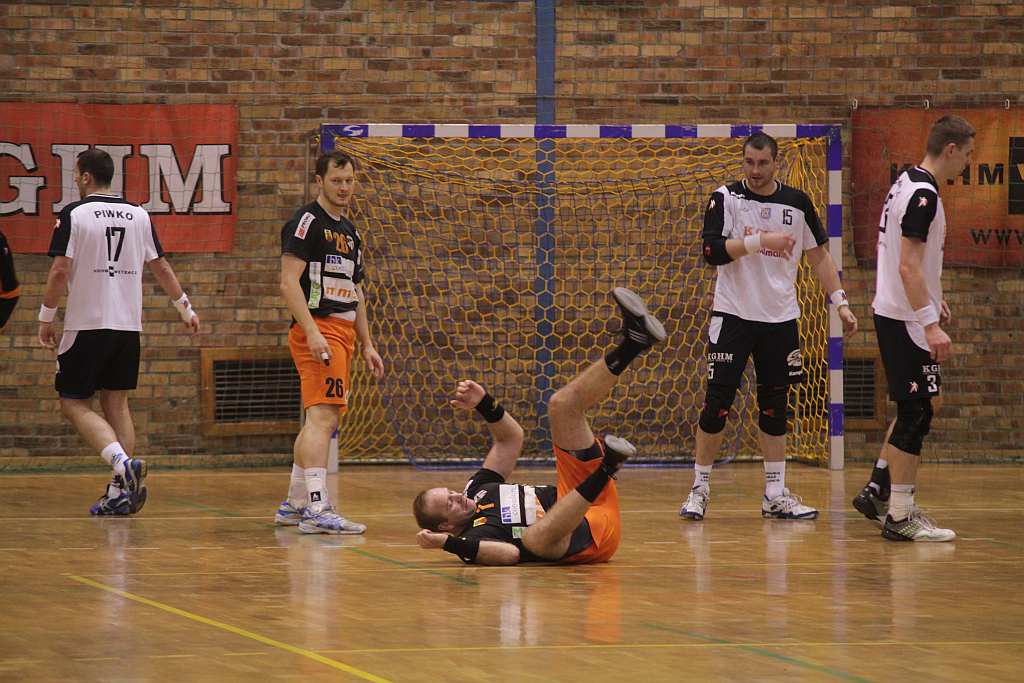 Porażka Siódemki Miedź z Powenem Zabrze
