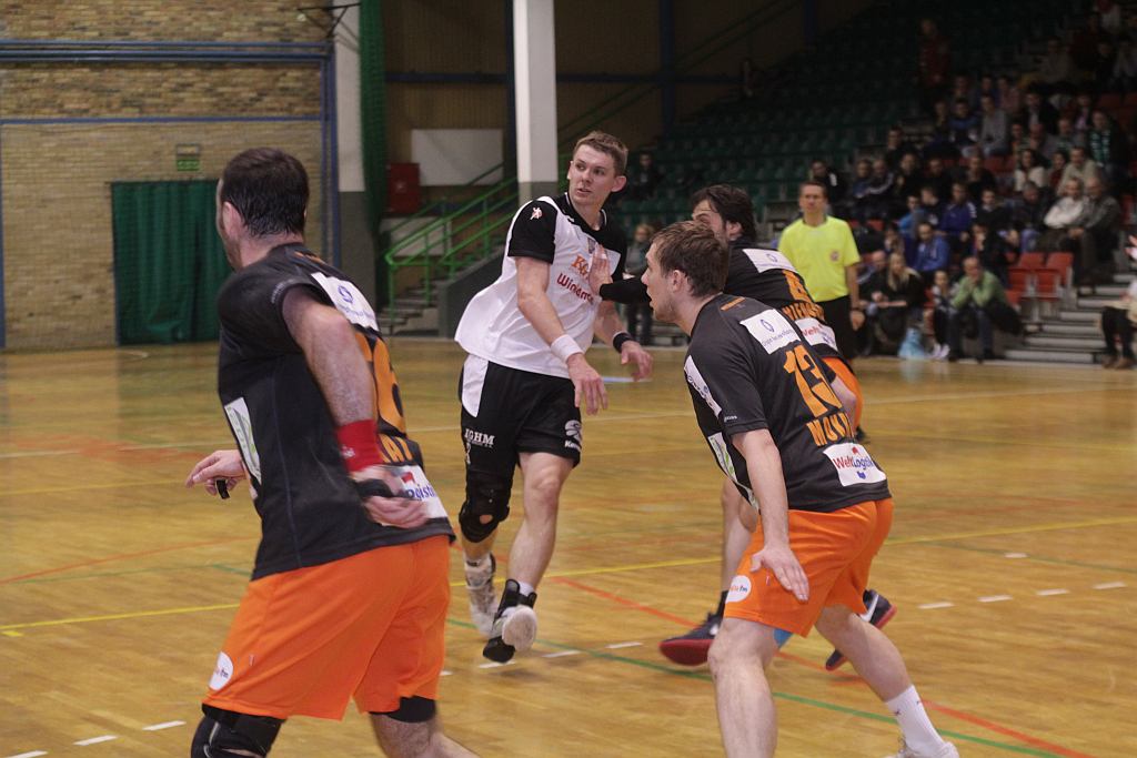 Porażka Siódemki Miedź z Powenem Zabrze