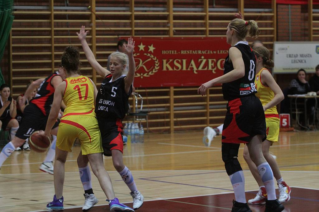 Koszykówka kobiet: UKS Ekonom - Ślęza 57:80 cz1