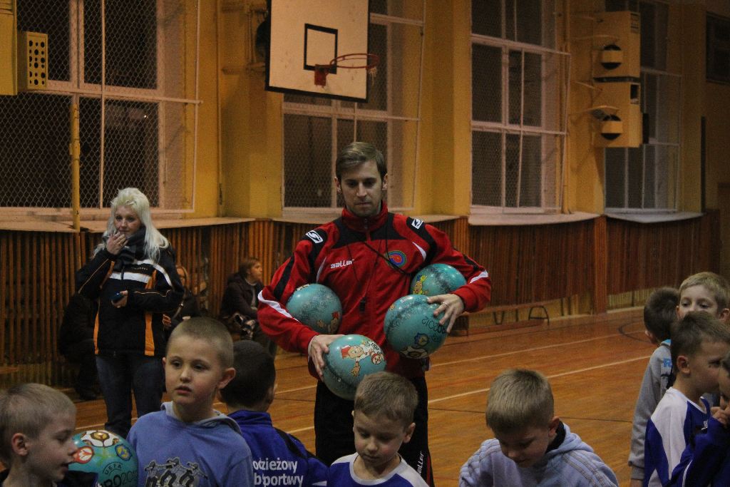 Mikołaj wśród najmłodszych piłkarzy
