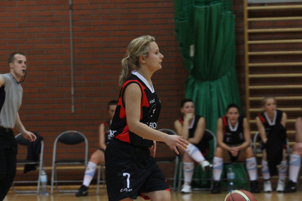 Koszykówka kobiet: UKS Ekonom - Ślęza 57:80 cz2