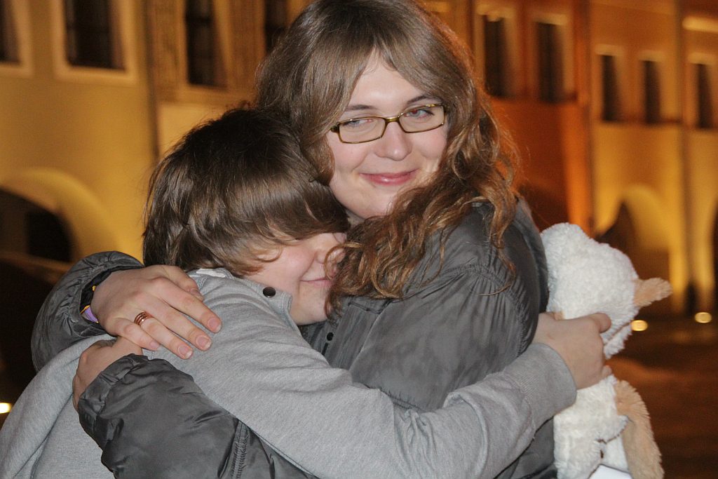 Free hugs na legnickim Rynku