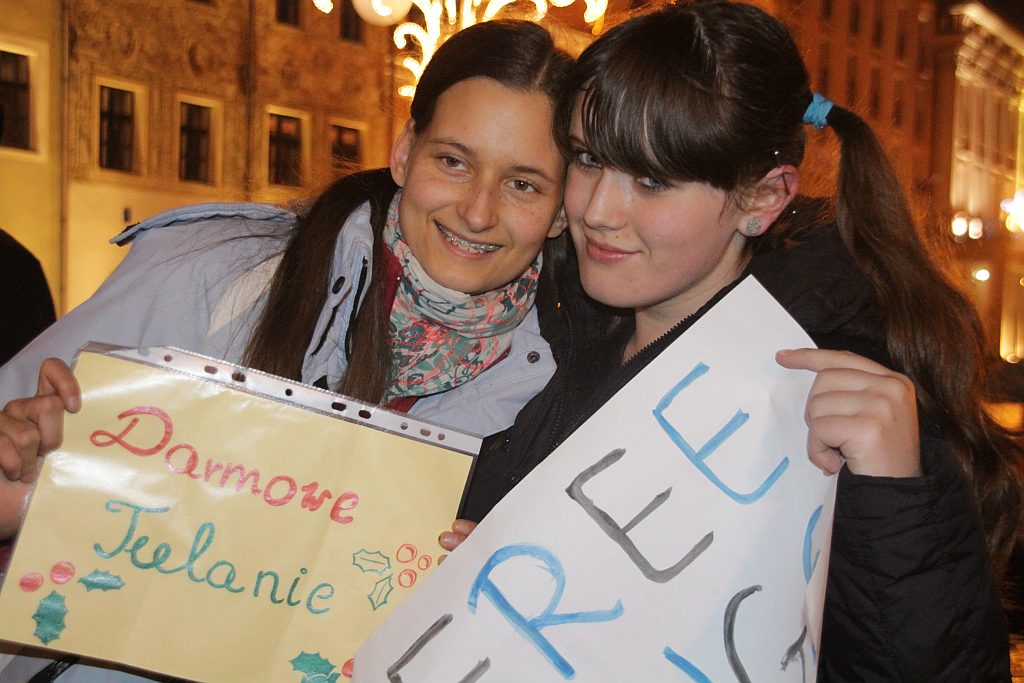 Free hugs na legnickim Rynku