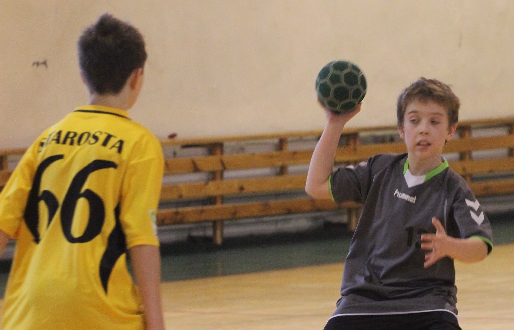 Liga chłopców: Dziewiątka Legnica - ŚKPR Świdnica 23:21