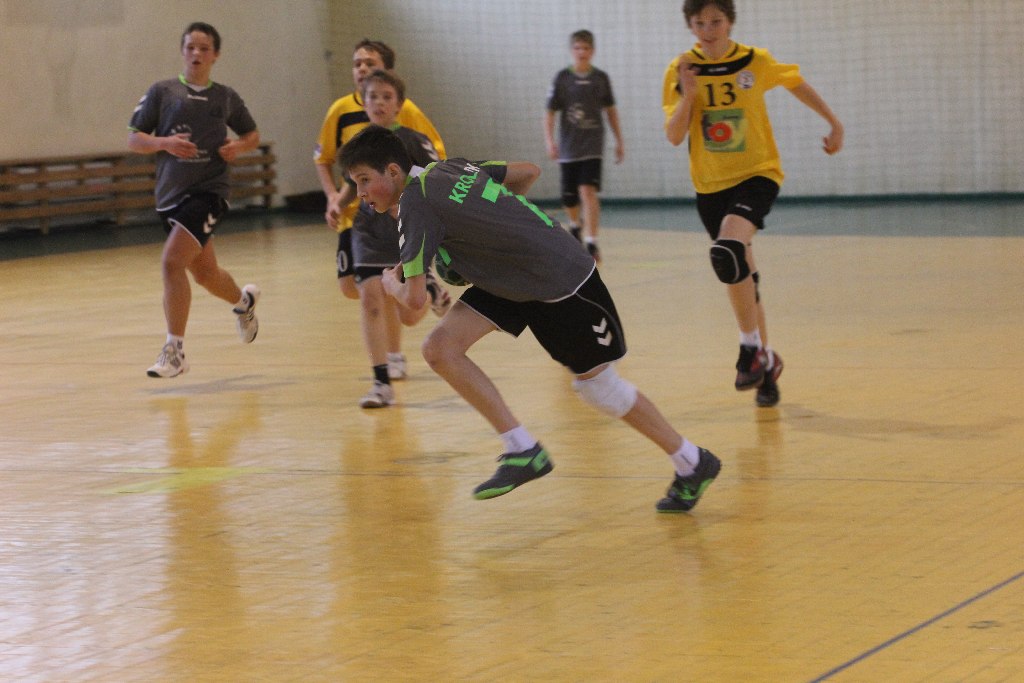 Liga chłopców: Dziewiątka Legnica - ŚKPR Świdnica 23:21