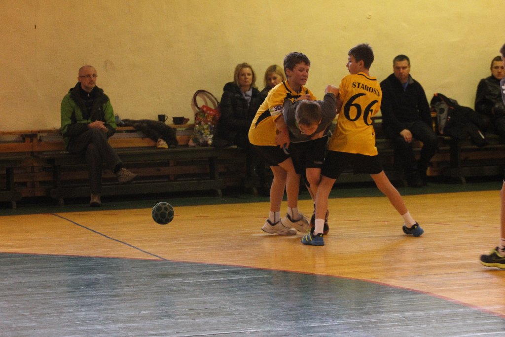Liga chłopców: Dziewiątka Legnica - ŚKPR Świdnica 23:21