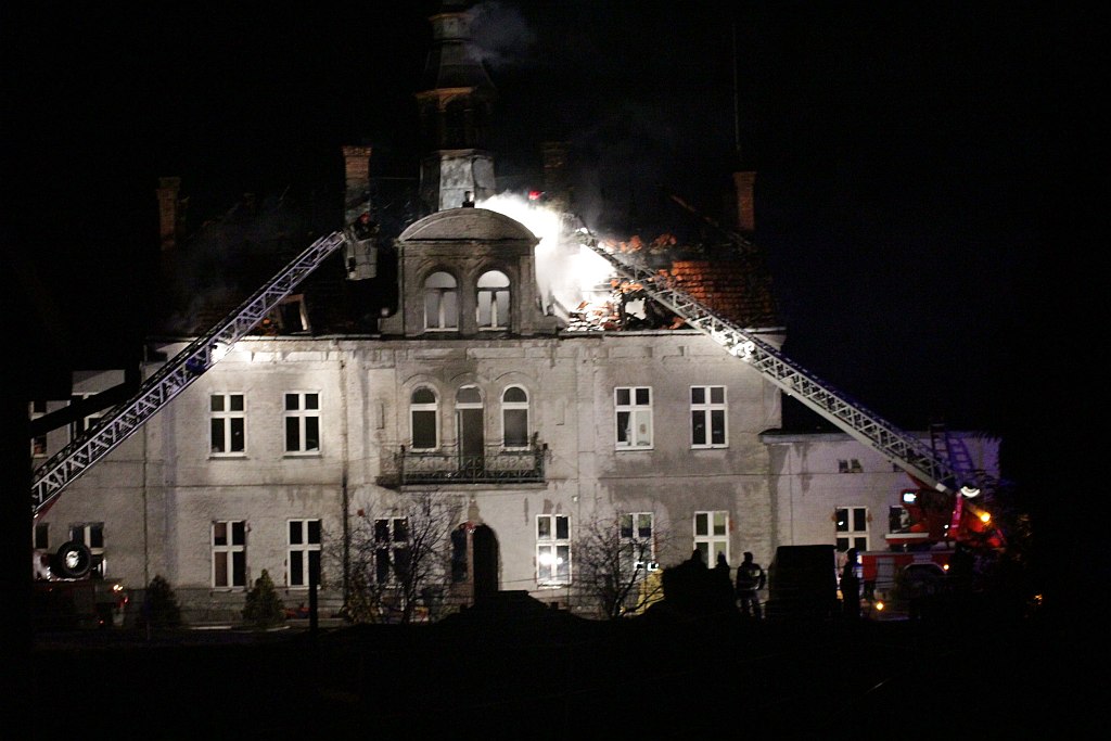 Pożar pałacu w Szczedrzykowicach