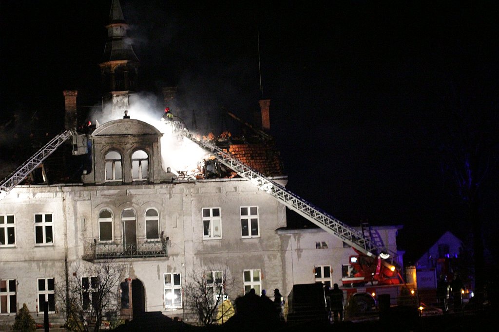 Pożar pałacu w Szczedrzykowicach
