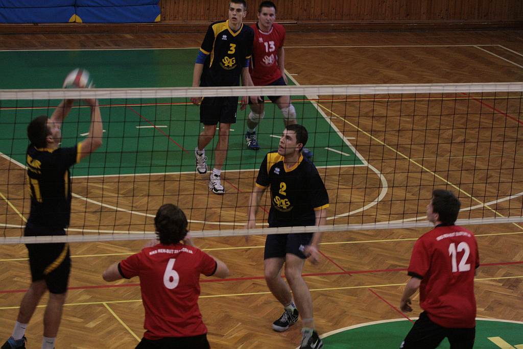 Derby regionu dla siatkarzy Ikara Legnica