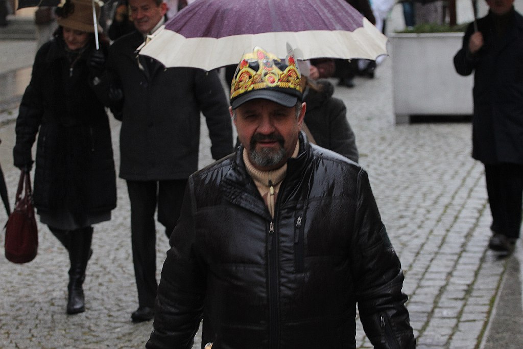 Orszak Trzech Króli na ulicach Legnicy cz2