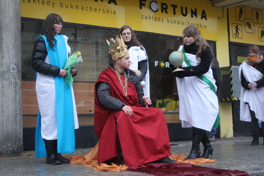 Orszak Trzech Króli na ulicach Legnicy cz2