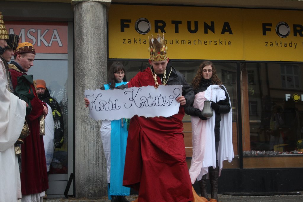 Orszak Trzech Króli na ulicach Legnicy cz2