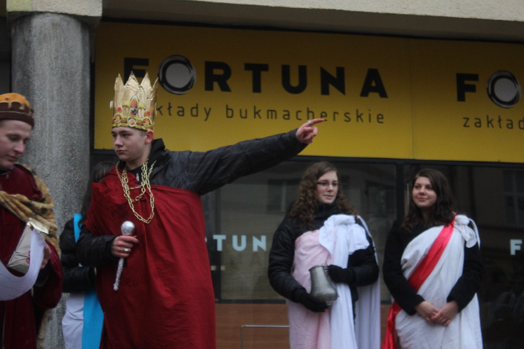 Orszak Trzech Króli na ulicach Legnicy cz2