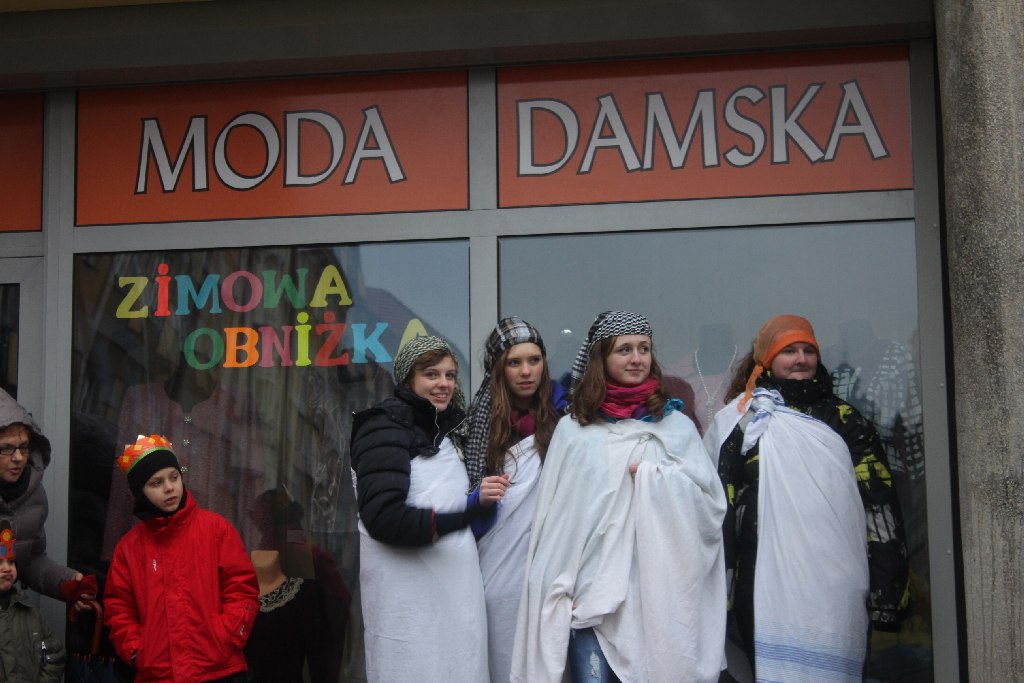 Orszak Trzech Króli na ulicach Legnicy cz2