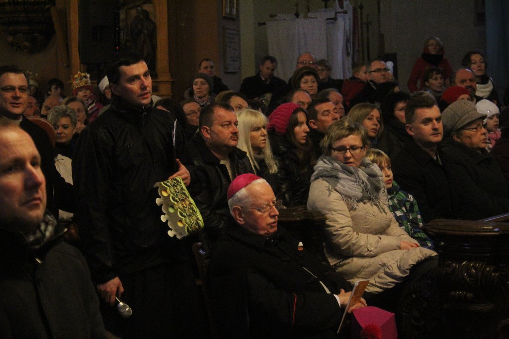 Orszak Trzech Króli na ulicach Legnicy cz2