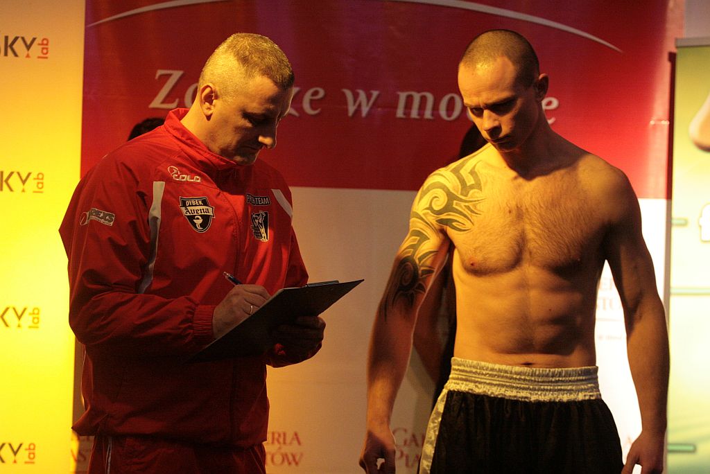 Ważenie zawodników przed Zawodową Galą K-1
