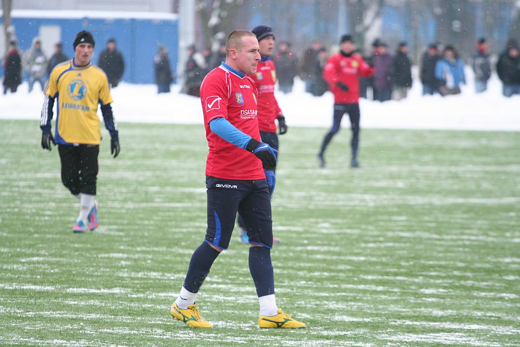 Sparing : Miedź Legnica - Foto-Higiena Gać 4:0