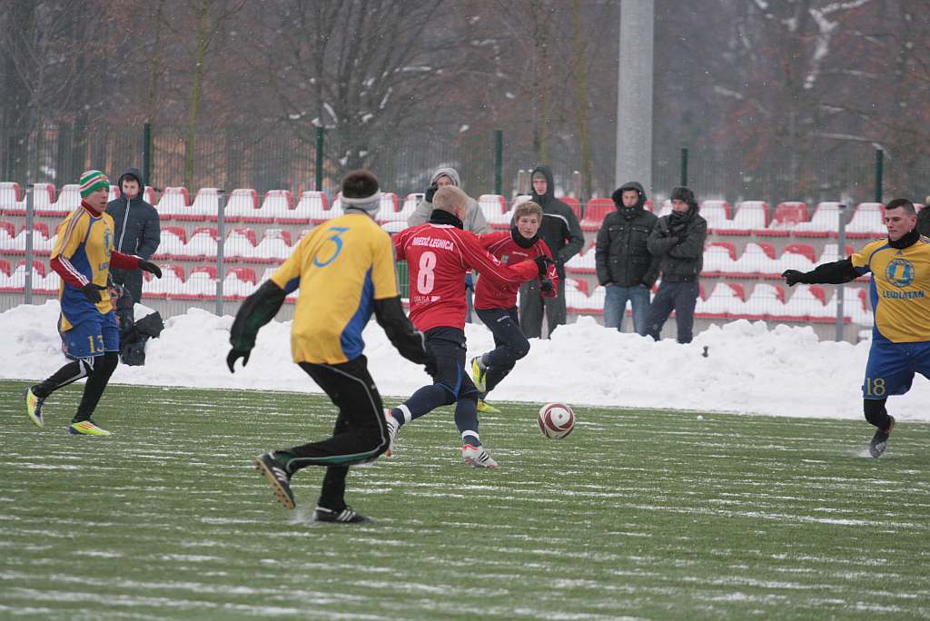 Sparing : Miedź Legnica - Foto-Higiena Gać 4:0