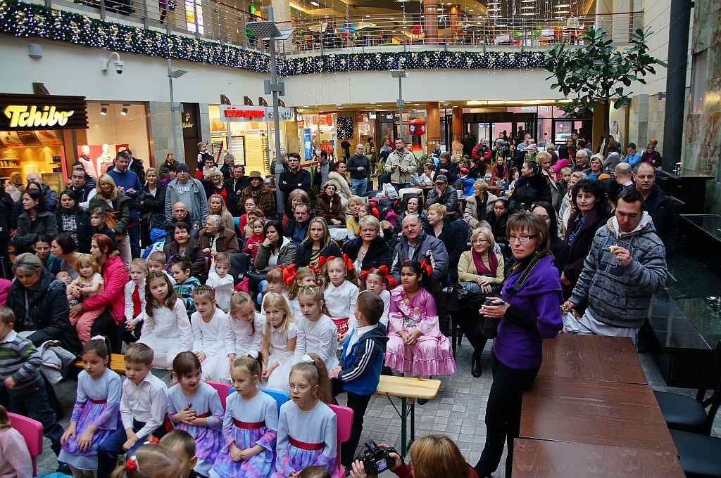 Przedszkolaki zaśpiewały w Galerii Piastów