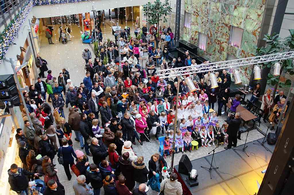 Przedszkolaki zaśpiewały w Galerii Piastów
