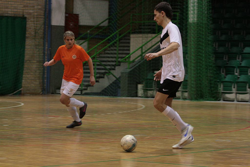 Mecz pokazowy: Becher -  Zagłębie Lubin Kobiety. 9:9