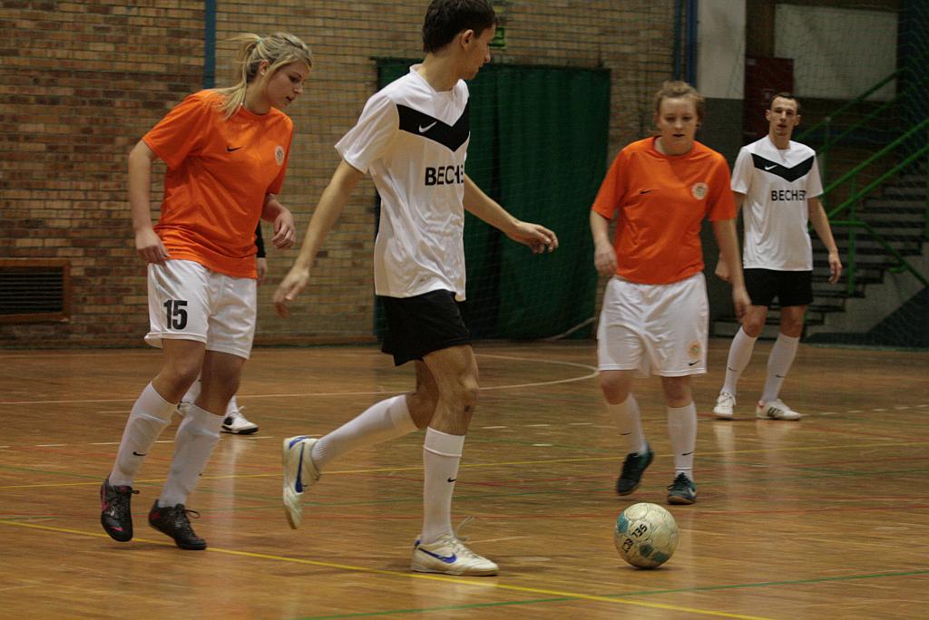 Mecz pokazowy: Becher -  Zagłębie Lubin Kobiety. 9:9