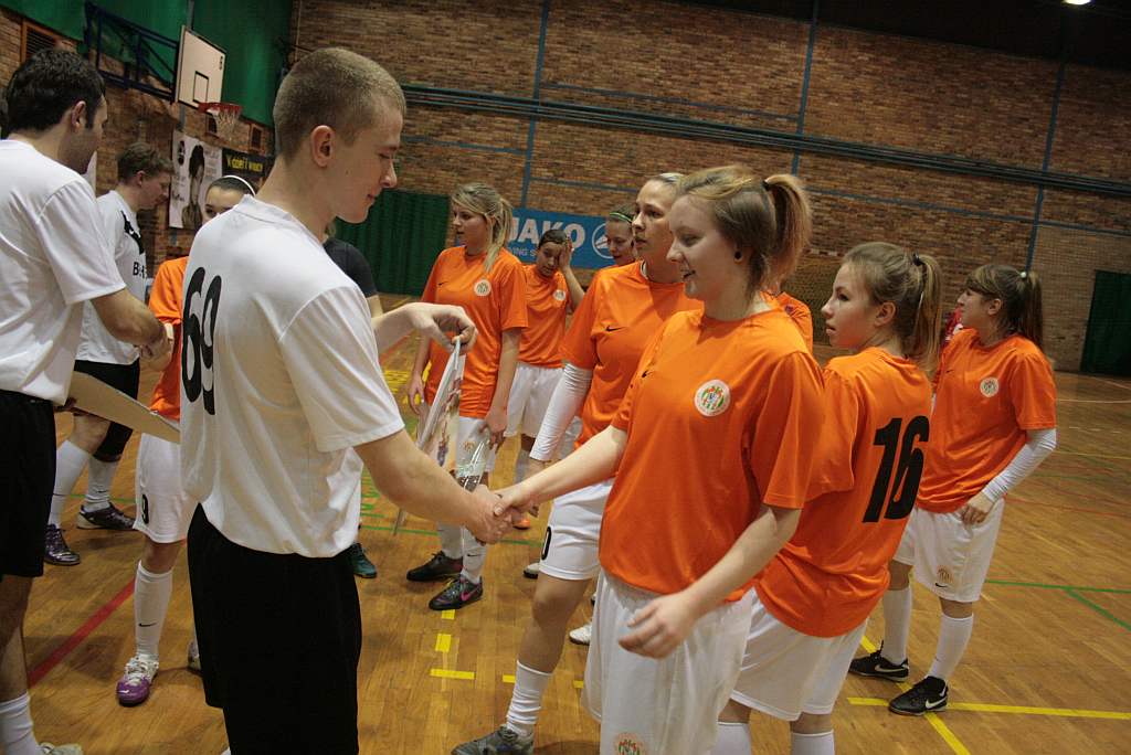 Mecz pokazowy: Becher -  Zagłębie Lubin Kobiety. 9:9