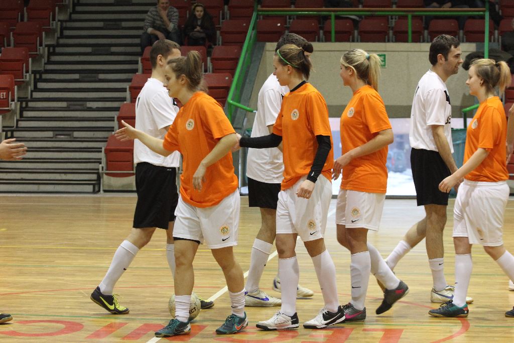 Mecz pokazowy: Becher -  Zagłębie Lubin Kobiety. 9:9