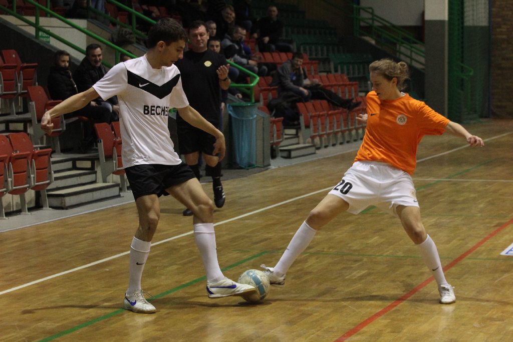 Mecz pokazowy: Becher -  Zagłębie Lubin Kobiety. 9:9