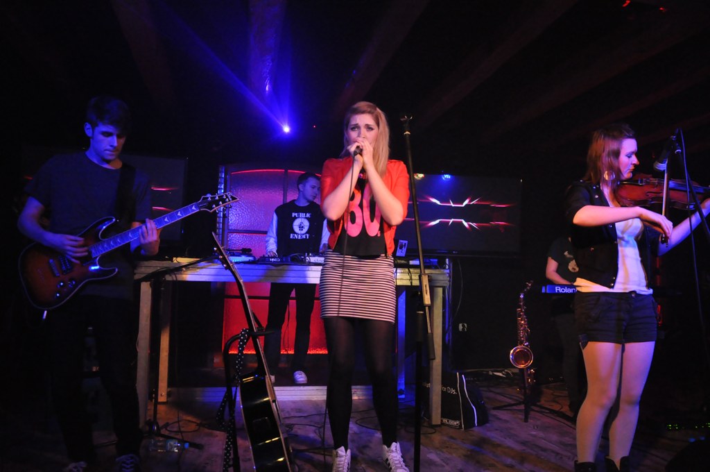 Hip - hopowy koncert charytatywny w Spiżarni cz.2