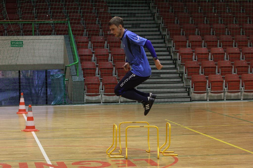 Piłkarze Miedzi Legnica trenują na Lotniczej