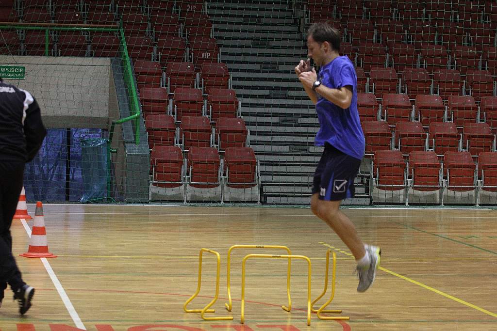 Piłkarze Miedzi Legnica trenują na Lotniczej