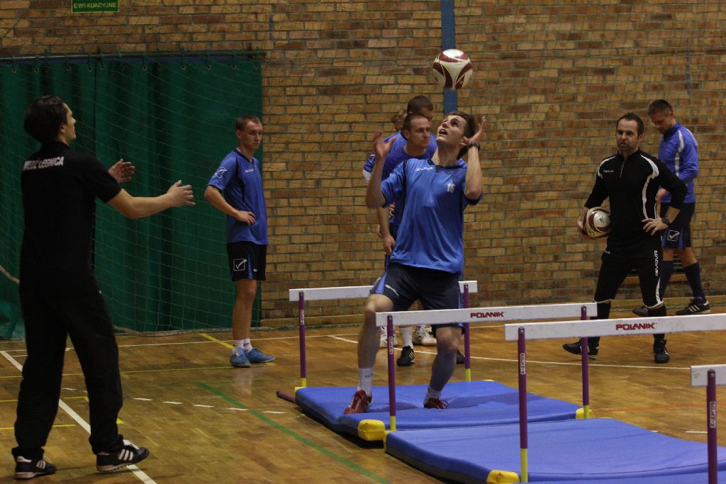 Piłkarze Miedzi Legnica trenują na Lotniczej