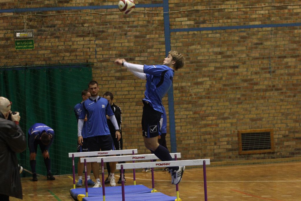 Piłkarze Miedzi Legnica trenują na Lotniczej