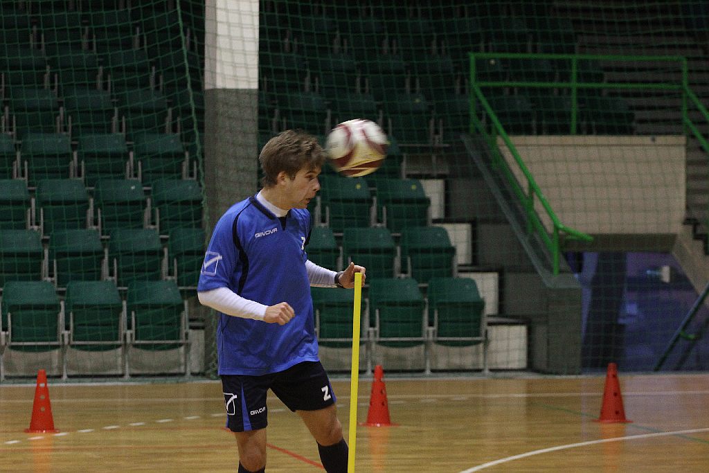 Piłkarze Miedzi Legnica trenują na Lotniczej