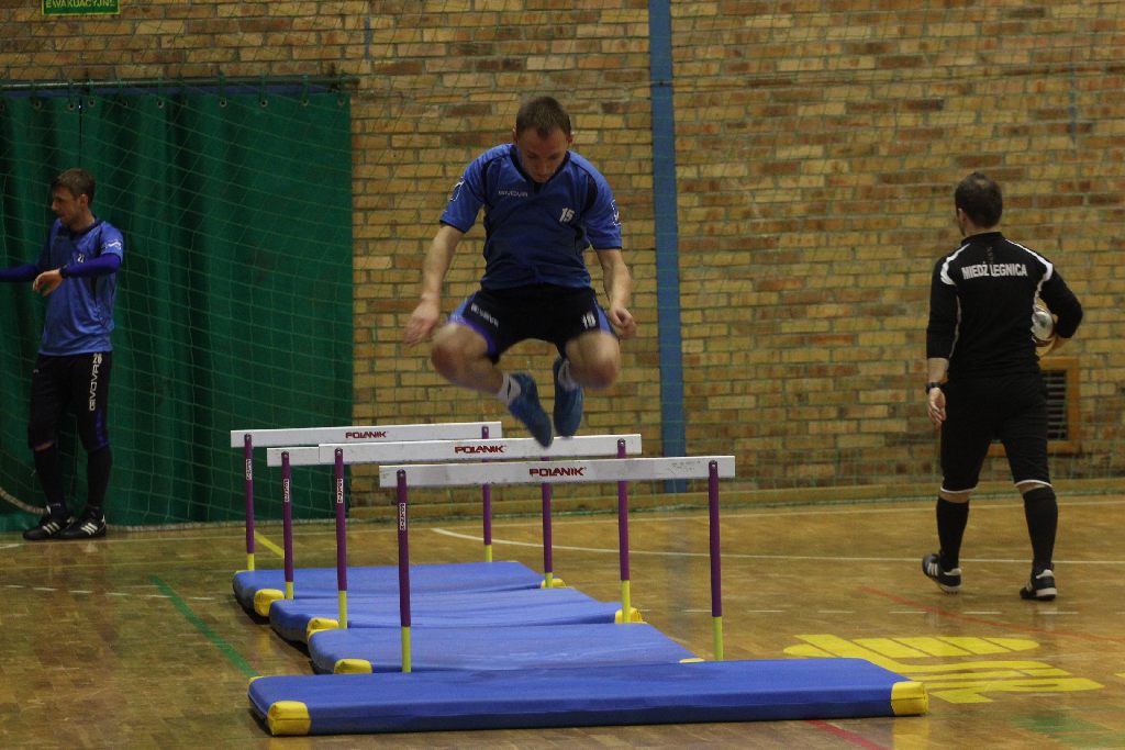 Piłkarze Miedzi Legnica trenują na Lotniczej