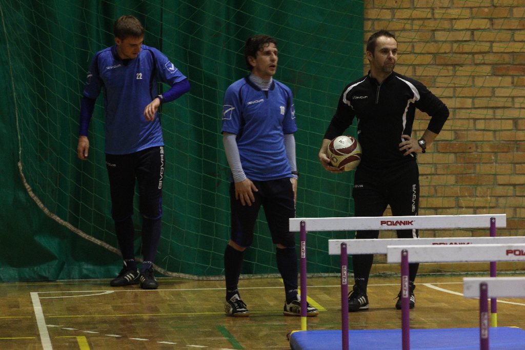 Piłkarze Miedzi Legnica trenują na Lotniczej