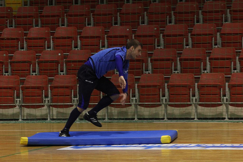 Piłkarze Miedzi Legnica trenują na Lotniczej