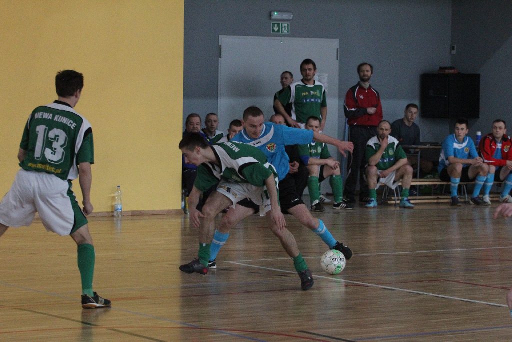 XV Turniej Piłki Halowej w Spalonej cz1