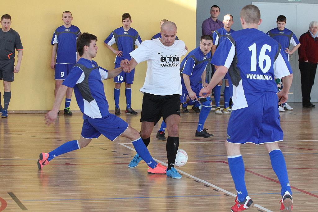 XV Turniej Piłki Halowej w Spalonej cz1