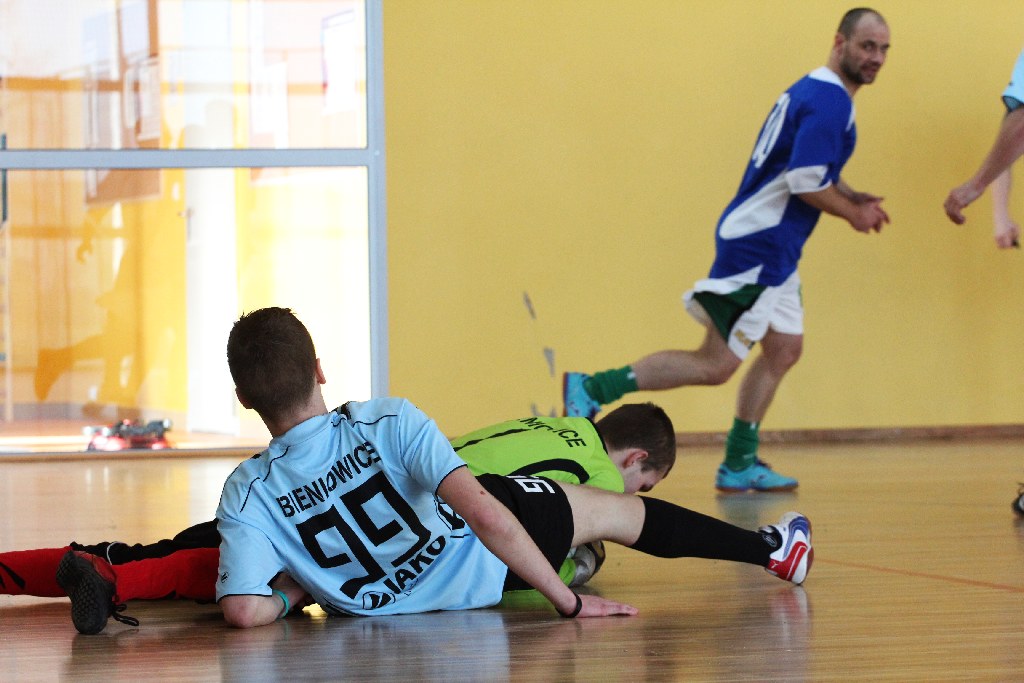 XV Turniej Piłki Halowej w Spalonej cz1