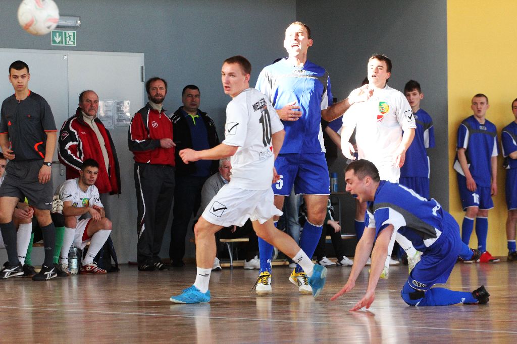 XV Turniej Piłki Halowej w Spalonej cz1