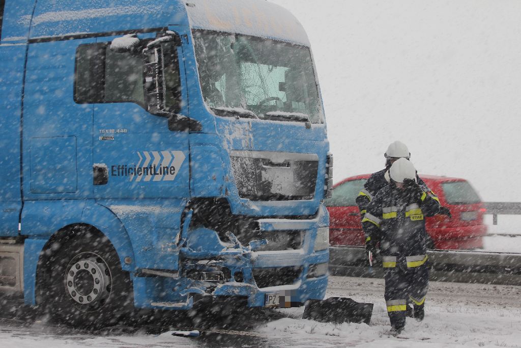 Trzy wypadki na autostradzie